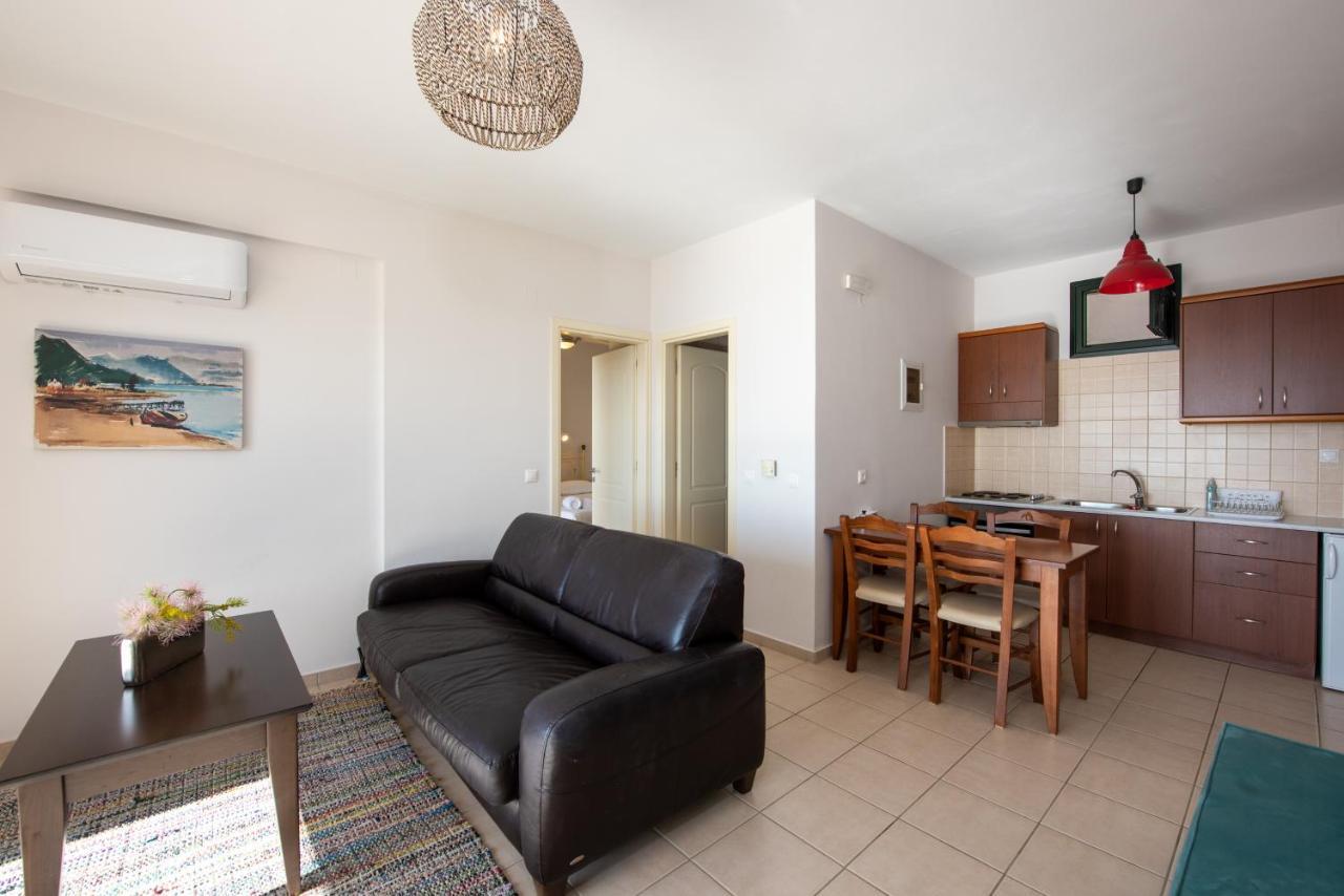 Portela Apartments Kastri Keratókambos Dış mekan fotoğraf